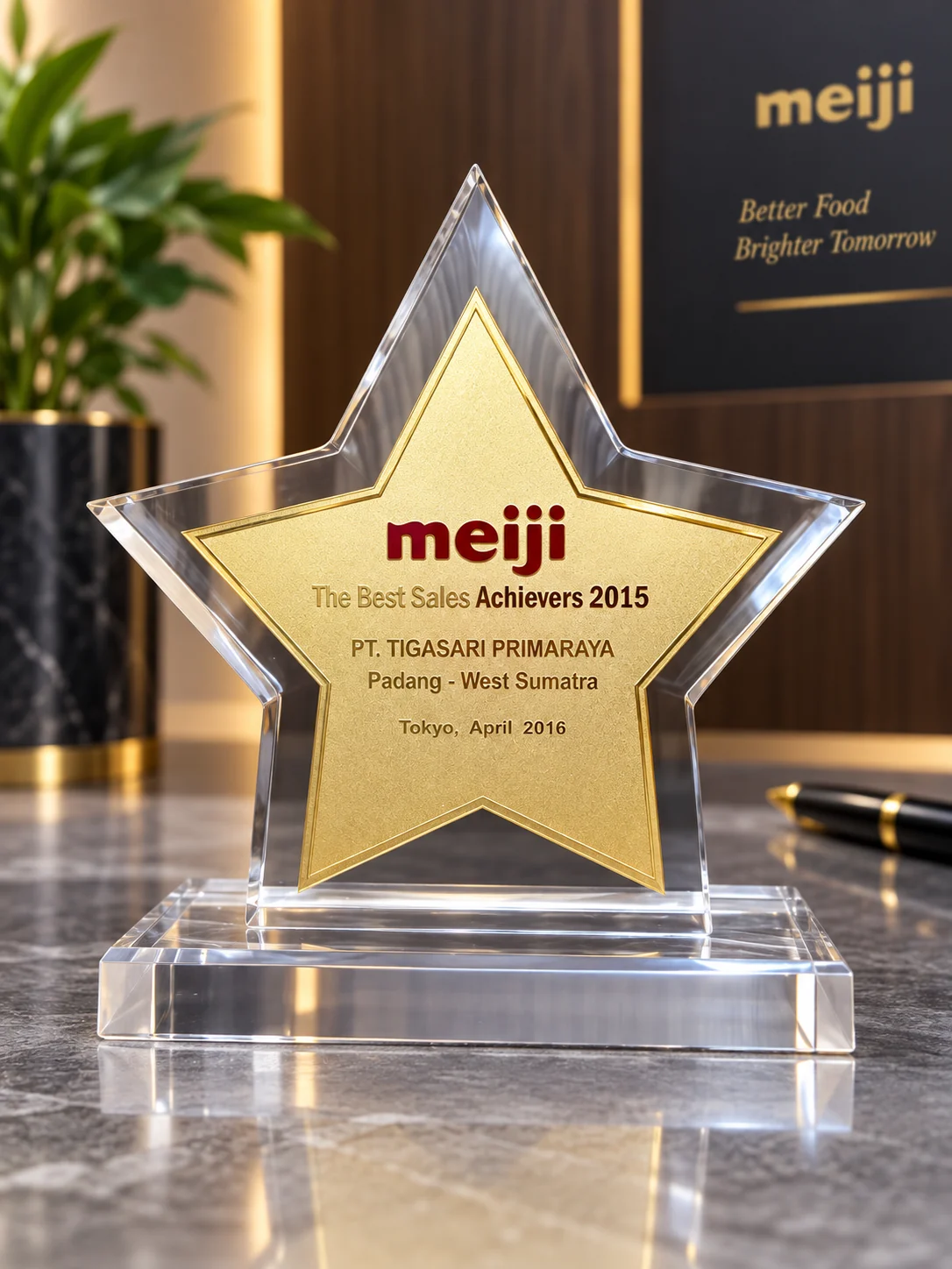 Penghargaan The Best Sales Achievers 2015 Meiji untuk PT TigaSari Primaraya